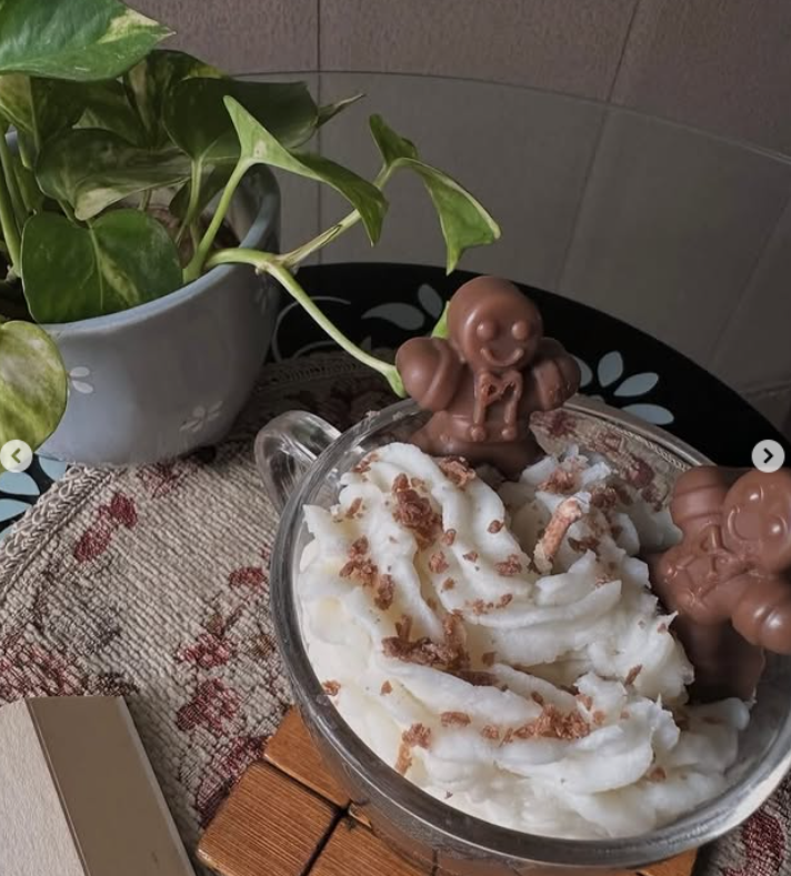 Choco Delight Dessert Candle | Handcrafted Soy Wax Candle in Glass | Eco-Friendly & Decorative